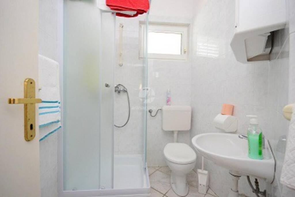 Adriatic Apartman A4 -Rab Kampor Exteriör bild